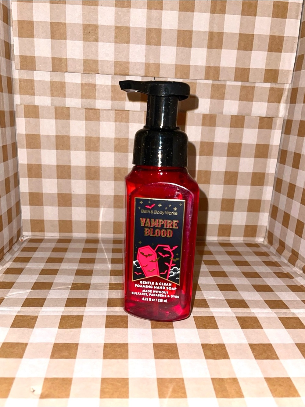 BATH & BODY WORKS VAMPIRE BLOOD GENTLE & CLEAN FOAMING HAND SOAP